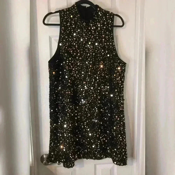 VENUS Sequin Mini Dress - Picture 7 of 16